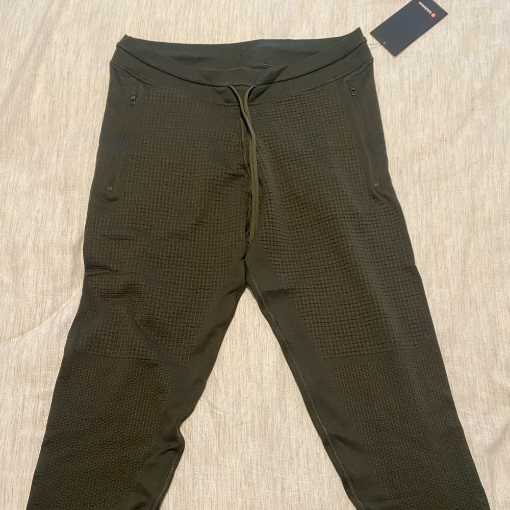 Lululemon Engineered Warmth Jogger XL